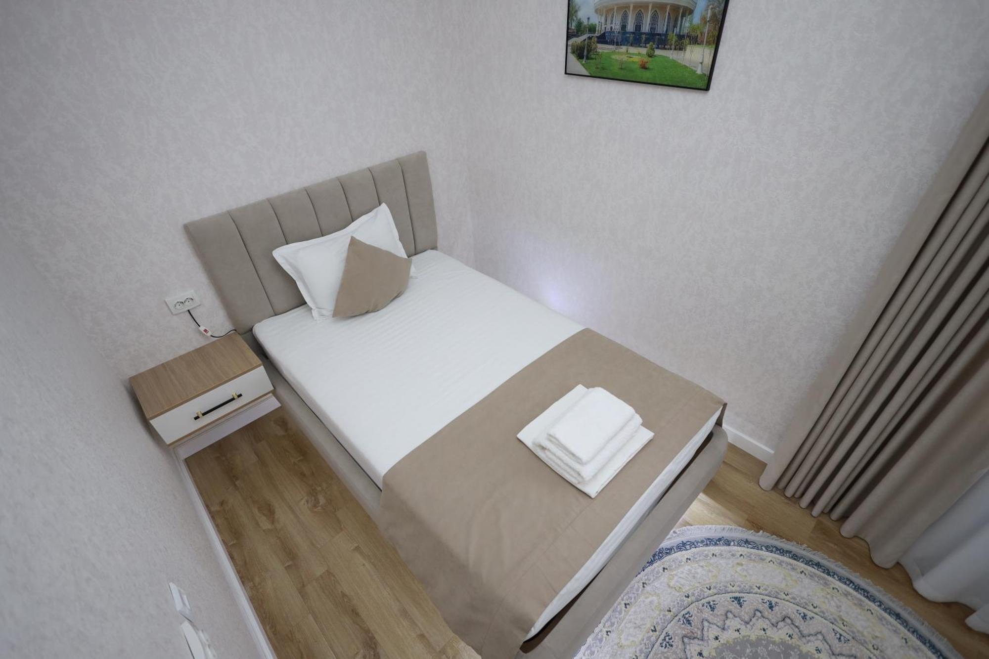 Ideal Hotel Nukus Esterno foto