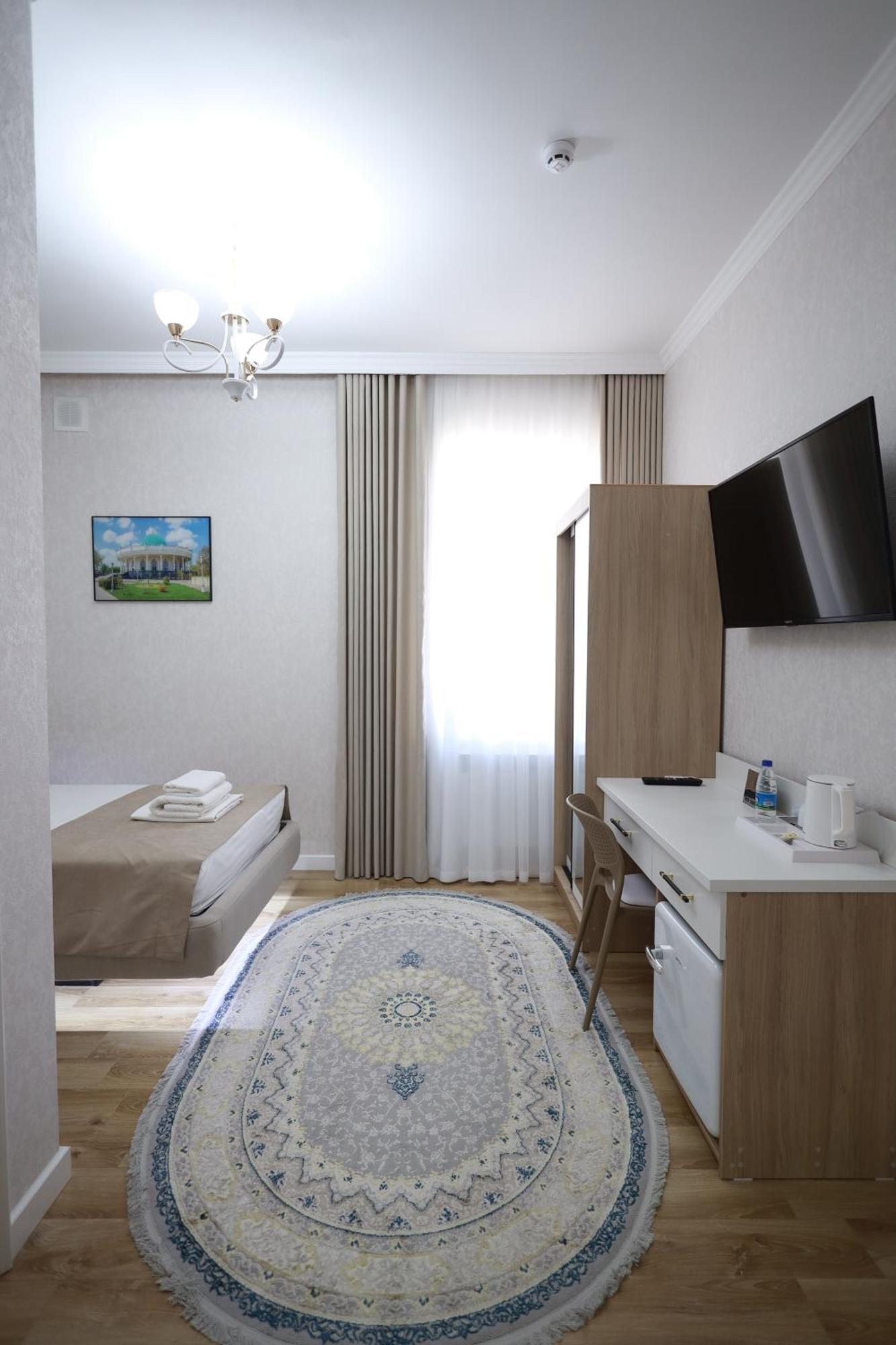 Ideal Hotel Nukus Esterno foto